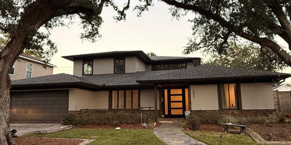 Exterior painting LSU Lakes two-story stucco home 3500-5000 sqft